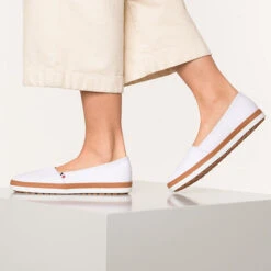 Sporty Insel Slipper 10 Sporty Insel Slipper -Modeschuhgeschäft 13065093 02